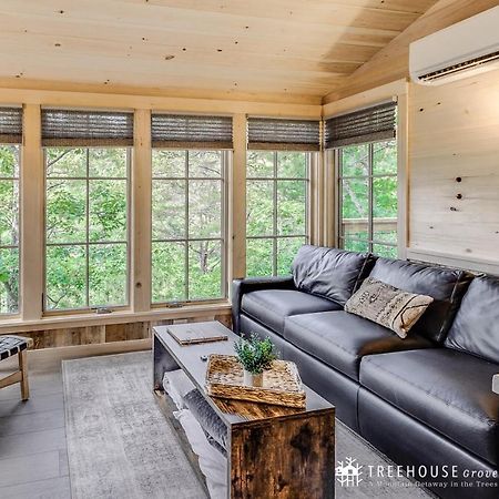 The Blackjack Oak In Treehouse Grove At Norton Creek Gatlinburg Exteriör bild