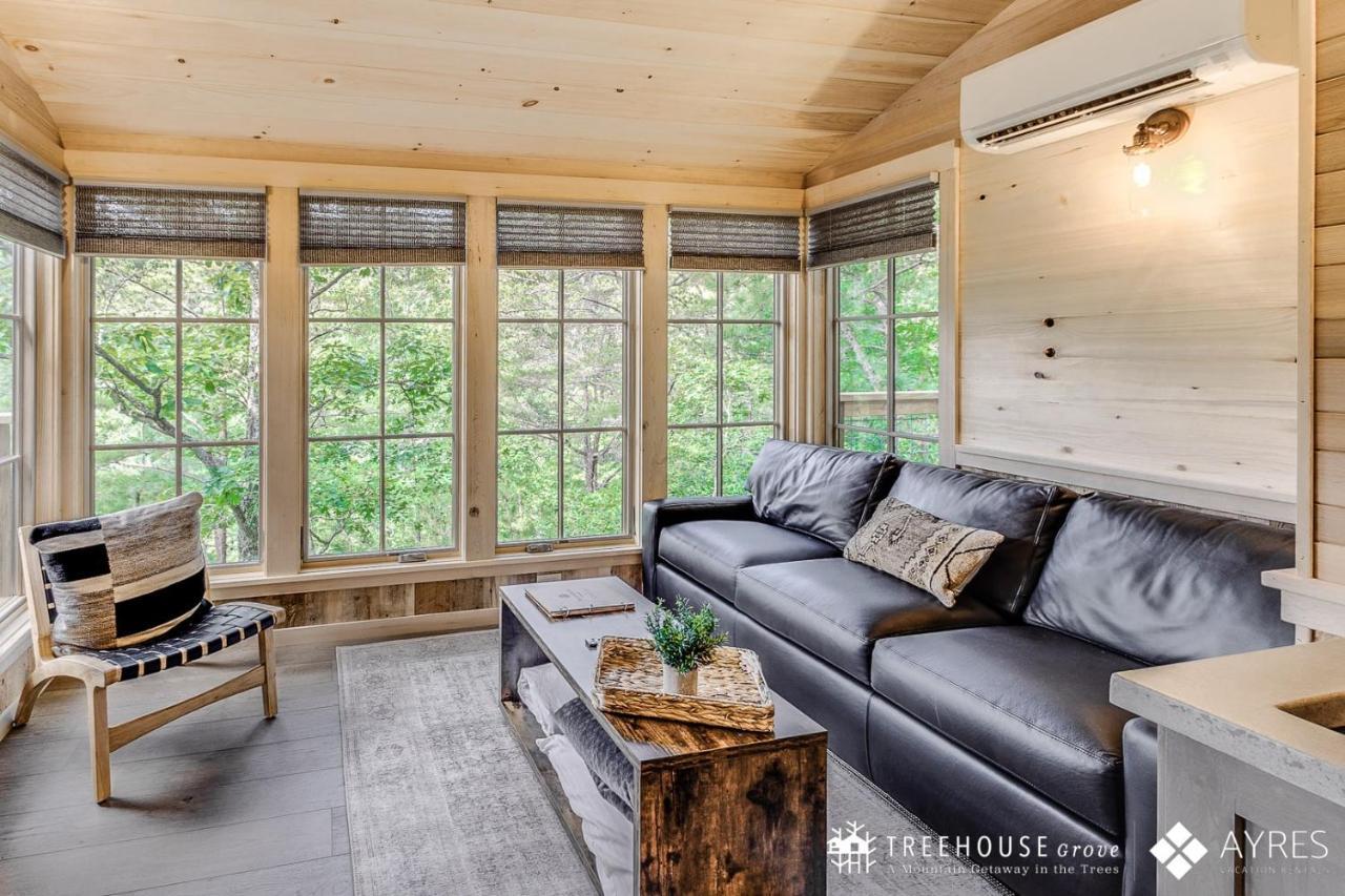 The Blackjack Oak In Treehouse Grove At Norton Creek Gatlinburg Exteriör bild
